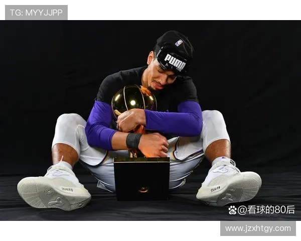 三冠王丹尼格林宣布退役回顾三队三冠的辉煌历程